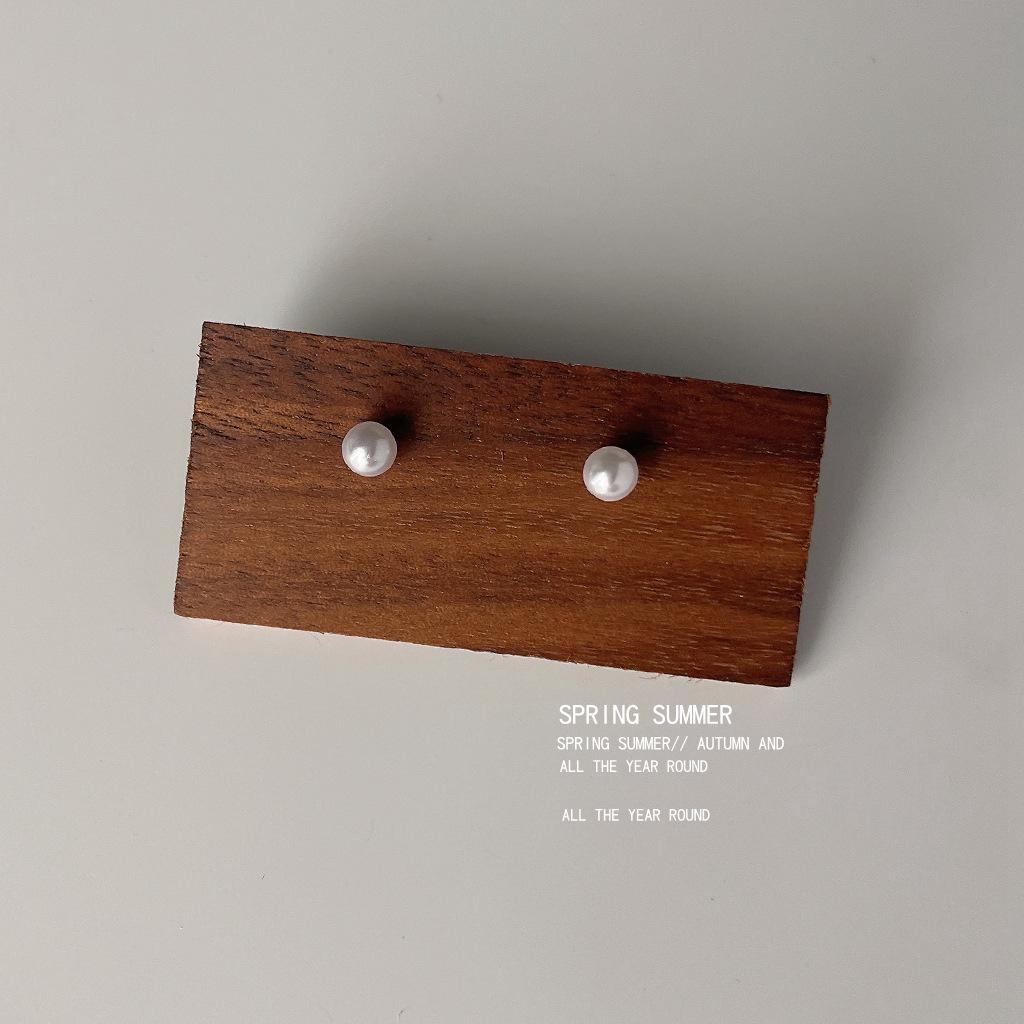 Korean fever with the same retro pearl needle female Korean ins Internet celebrity with the same earrings, earrings factory