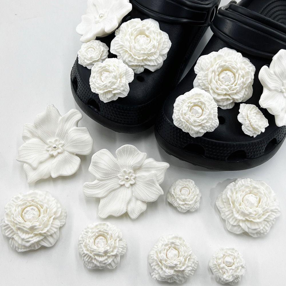 8Pcs Trendy 3D Flower Beach Shoe Charms Detachable Clip Buckle Shoe Decorations DIY Perforated Shoes Accessories Beach Shoes
