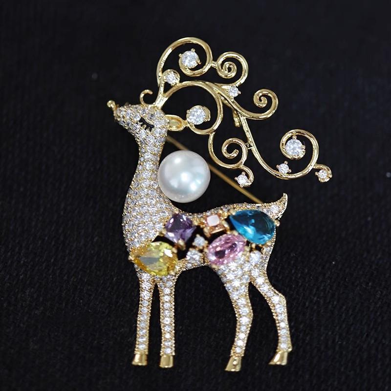Squisita Lussuosa Carina Animale Cervo Spilla Femminile Intarsiata Scintillante Zirconia Cubica Coordinato Abito Camicia Elegante Gioielli da Festa Bel Regalo