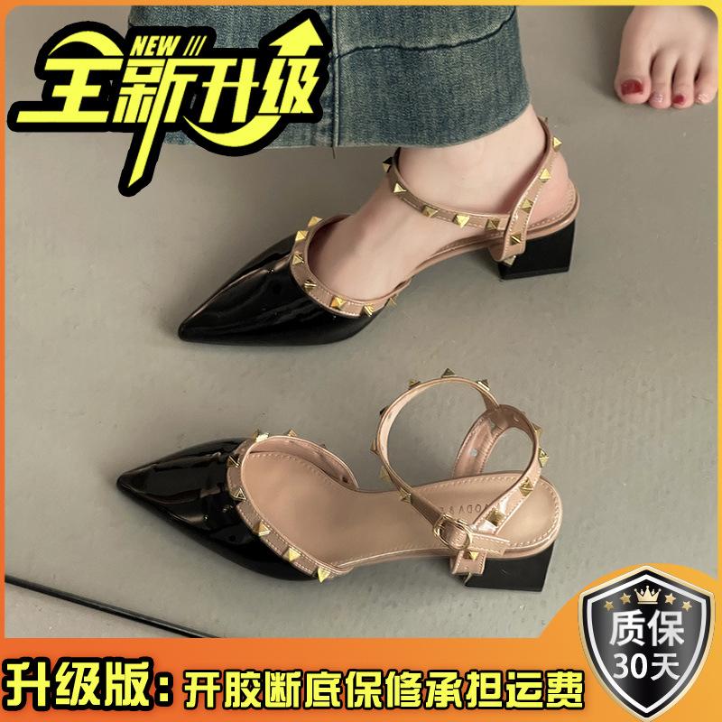French temperament rivet thick heel pointed one-word buckle high heels women's summer fashion commuter bag head Roman sandals