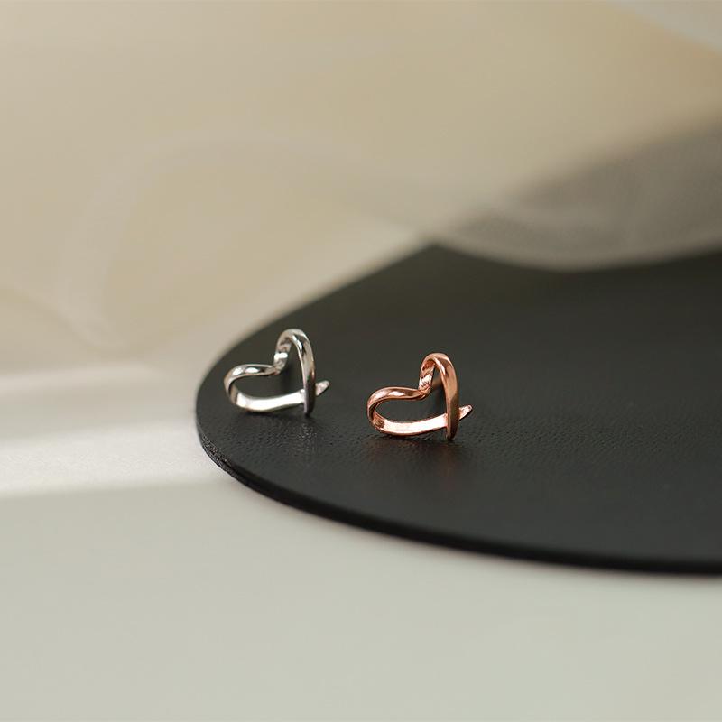 Heart-shaped Hollow Love Earrings: Japanese-Style Fashion for Women and Girls