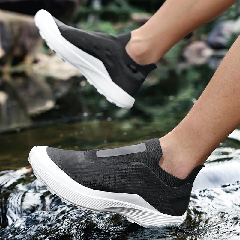 Fashion Comfortable Athletic Tennis Shoes New Breathable Mesh Lace-Up Sneakers Lightweight Walking Shoes Men Fashion Casual Sports Shoes