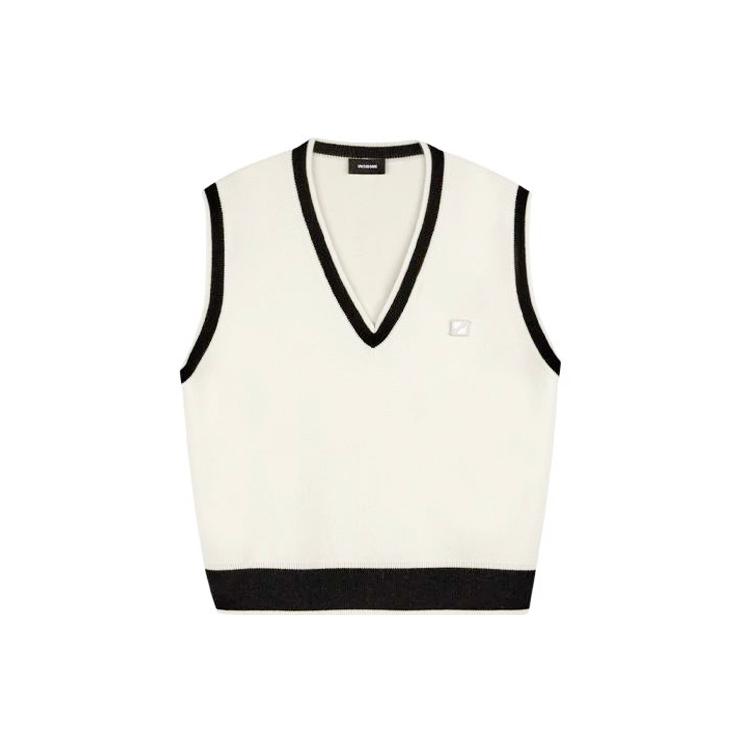 WE11DONE Logo Metal Detail Knit Vest WD-KV1-21-612-U-IV