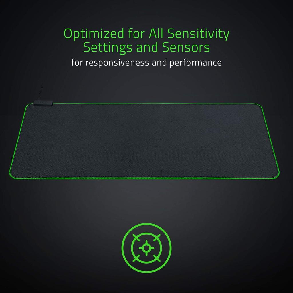 Razer Goliathus Chroma Extended Gaming Mauspad mit RGB-Beleuchtung Japanischer Hersteller [Offizielle Garantie] RZ02-02500300-R3M1