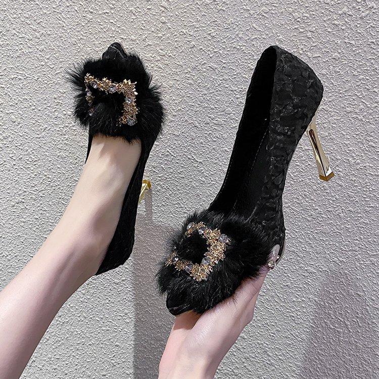 Metal buckle Mao Mao waterproof table high heels women 2025 early spring new models not tired feet thin heels rhinestone pointed single shoes women