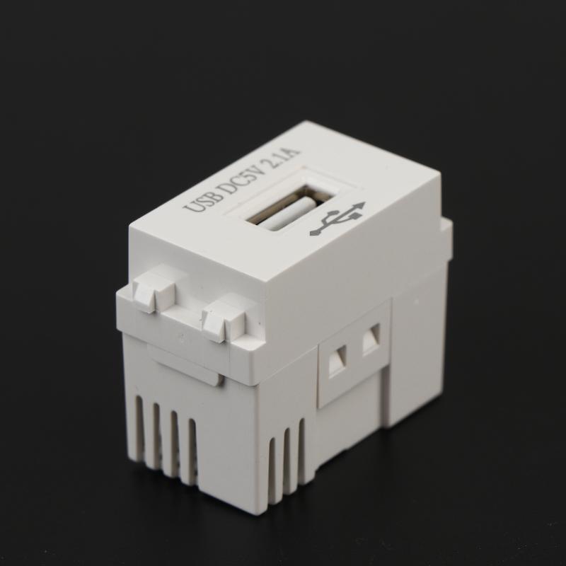 1 stk. 220V Stikkontakt 5V2.1A Mobiltelefon Opladningspanel USB Strømmodul 5V Transformer Opladningsstrøm Vekselstrømsadapter