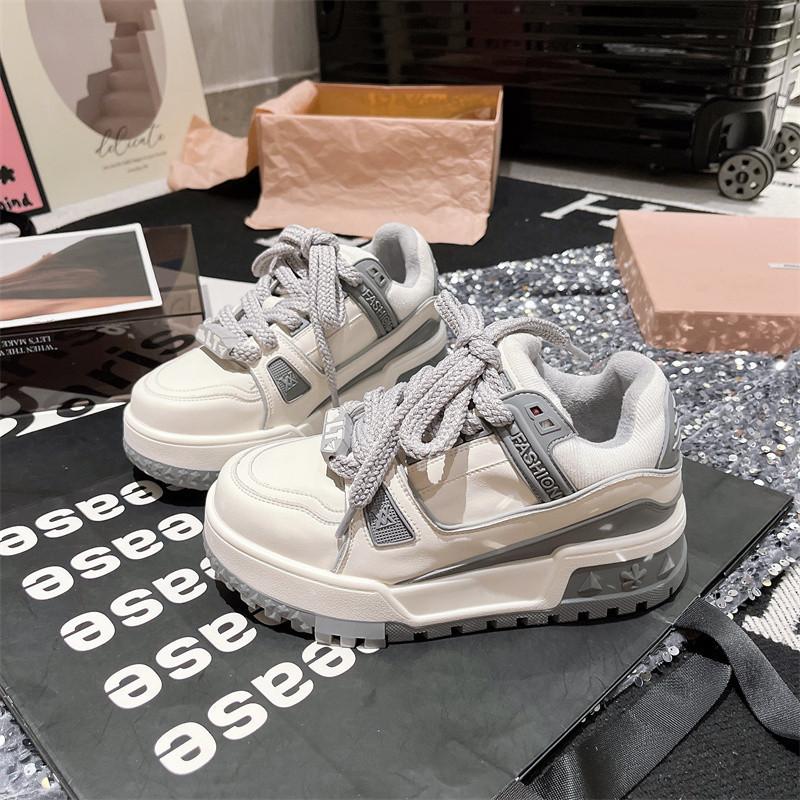 Маффины толстоподошвенные толстые туфли Дин Сяобай женские 2025 новые небольшой высоты удобные и легкие повседневные туфли на платформе 35 серый 3246₽