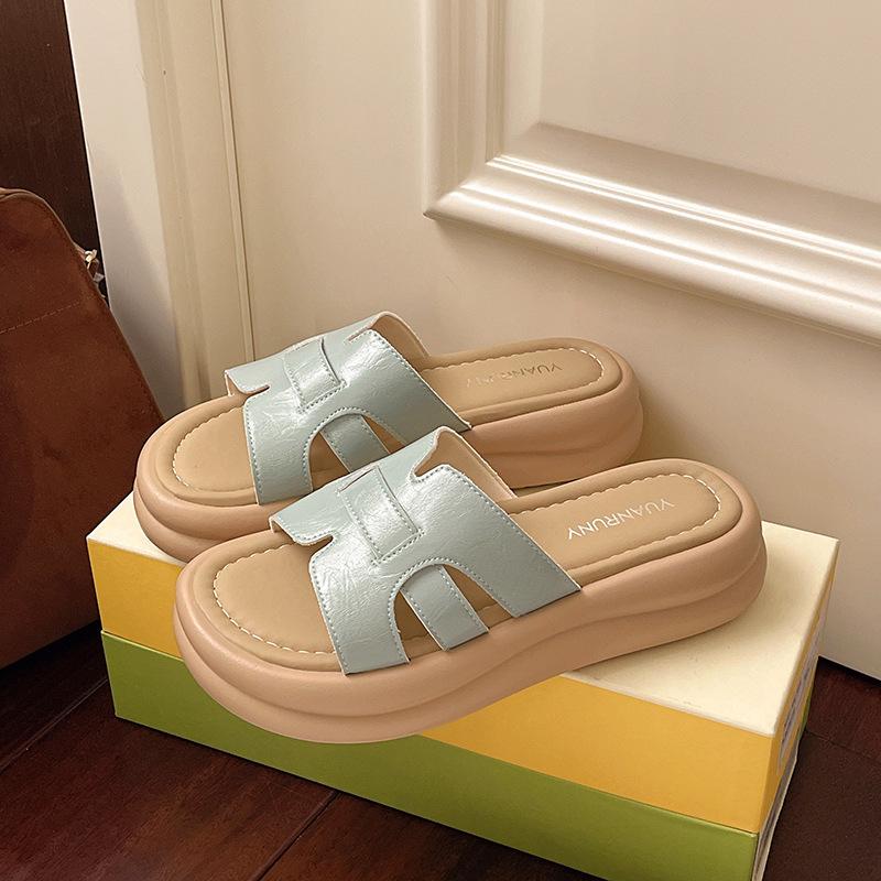 Slippers women's thick-soled versatile women's sandals one-word drag summer silver outer wear 2025 popular shoes casual new models