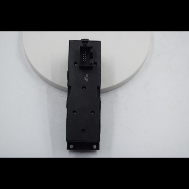 Electric Window Lifter Switch for Passat (01-09), Lingyu (06-11), Bora (02-08)