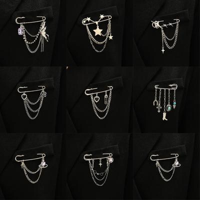 Minimalist Cross Jewelry Paperclip Chain Brooch—Unisex Punk Hip Hop Heart Pin with Tassel for Suits