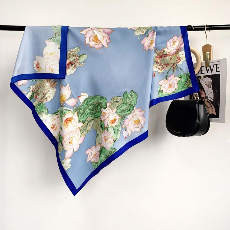 Women S Printed Square Scarf For Sun Protection And Daily Wear