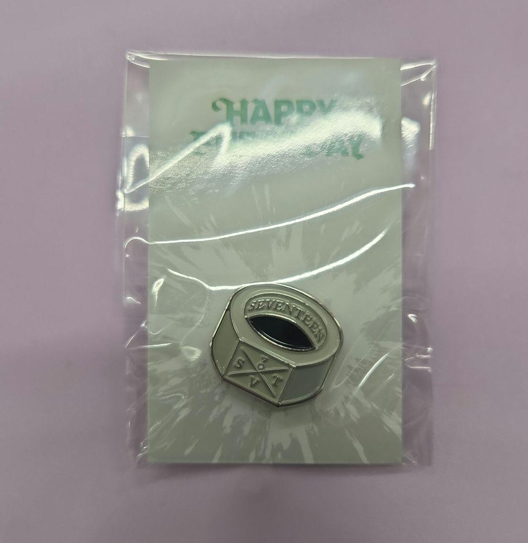 

[USED] Today s shipment SEVENTEEN ring pin badge