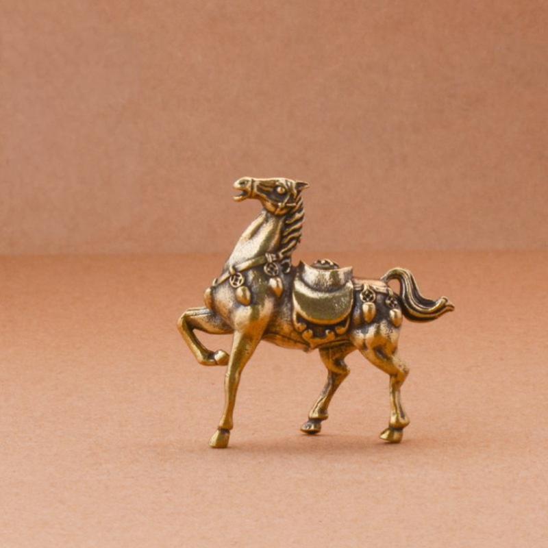 

Миниатюрная изящная статуэтка лягушки, античная латунь, скульптура животного, изысканное украшение для дома, украшение для стола, коллекционный аксессуар для чайной церемонии