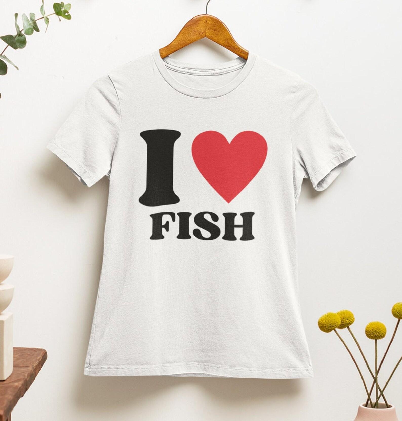 I Love Fish T Shirt | Funny | y2k | aesthetics | hilarious | 2000s | 90s | S