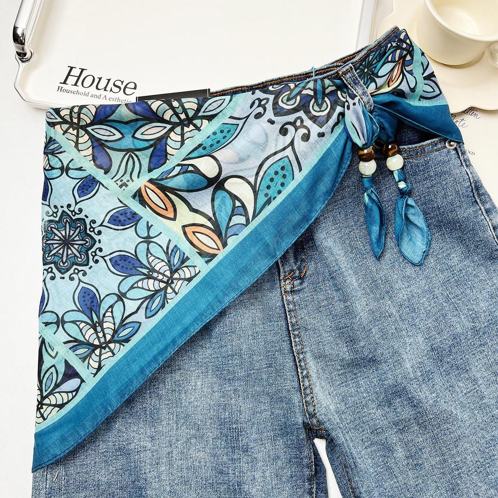 Retro Ethnisch Geschichteter Dreieckiger Seidenschal: Vielseitiger Gürtel, Kopftuch und Taillenaccessoire