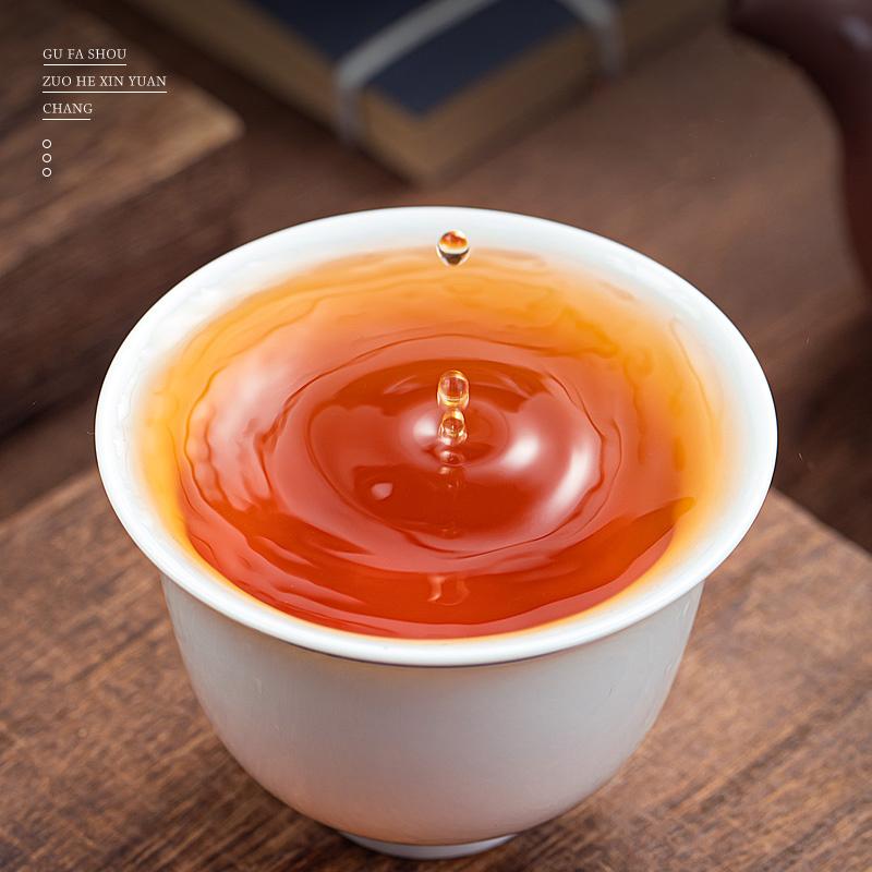 Dive into a World of Unique Tastes: Our Tea Collection Boasting Tieguanyin, Pu'er, and Distinctive Blends