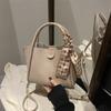 Winter New Women's Bag 2026 High-end Fashi Bucket Bag Handbag New Commuting Versatile Basket Bag