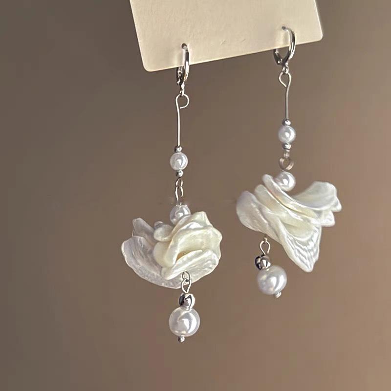 Silver Needle White Heart Tassel Earrings: Luxurious, Versatile, and Stylish Stud Earrings for Women.