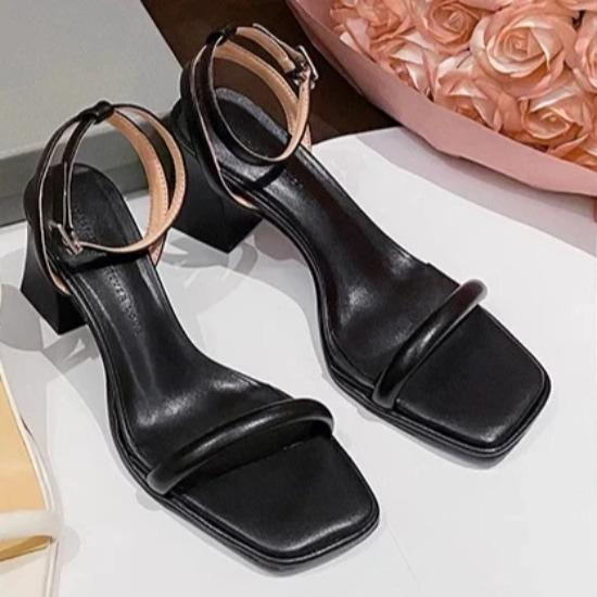 

Трендовые высокие каблуки Новый летний взрывной стиль Женские сандалии с полым подъемом и толстыми каблуками 39