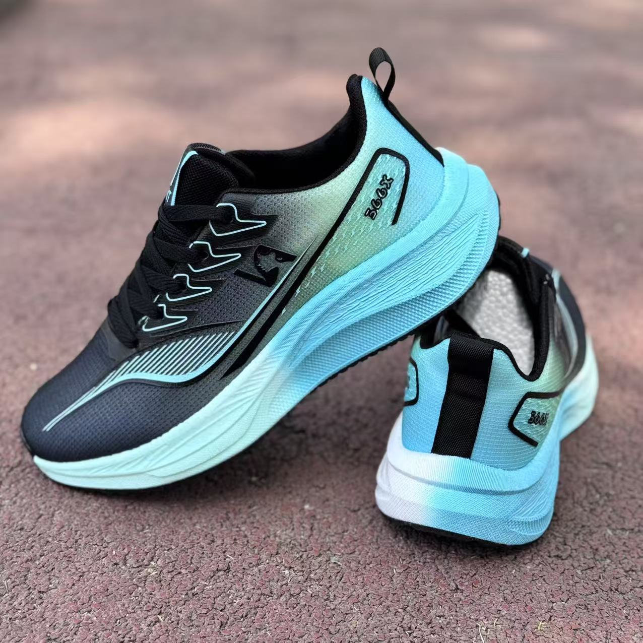 

Couples spring new cold sticky shoes lightweight breathable soft-soled shoes casual fashion versatile youth trend sports shoes 44