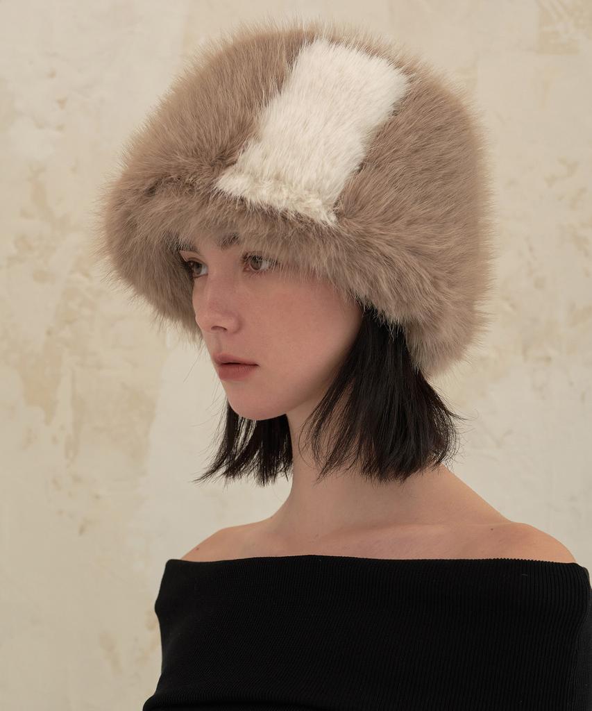 Bajal Va Square Long Label Two-Tone Fur Bucket Hat Mocha