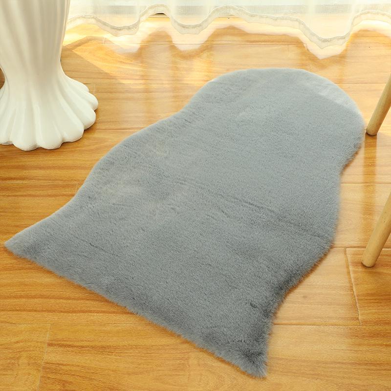 

Faux Rabbit Fur Floor Mat - Bedroom/Study/Children s Room Carpet & Sofa/Coffee Chair Cushion Decor. 60x90 one round end