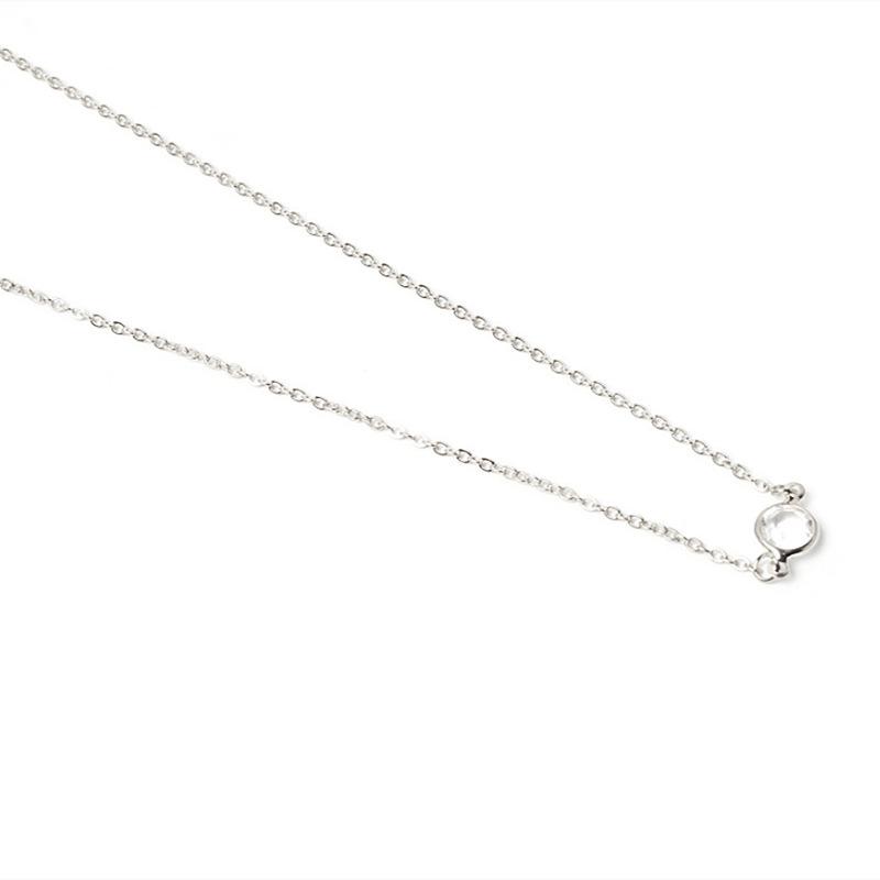 Fashion Women's Temperament Collarbone Chain Alloy Necklace, Simple Transparent Single Diamond Short Necklace