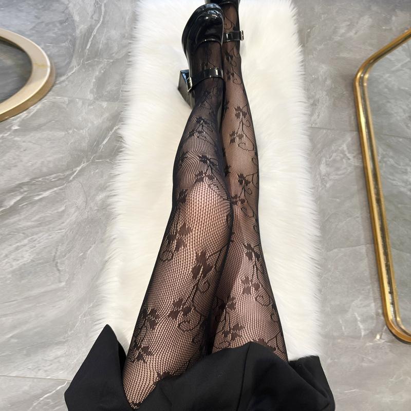 Sexy fishnet stockings lolita Hollow lace fishnet pantyhose, Japanese retro floral vine black stockings for women Average Size（85-150Jin
