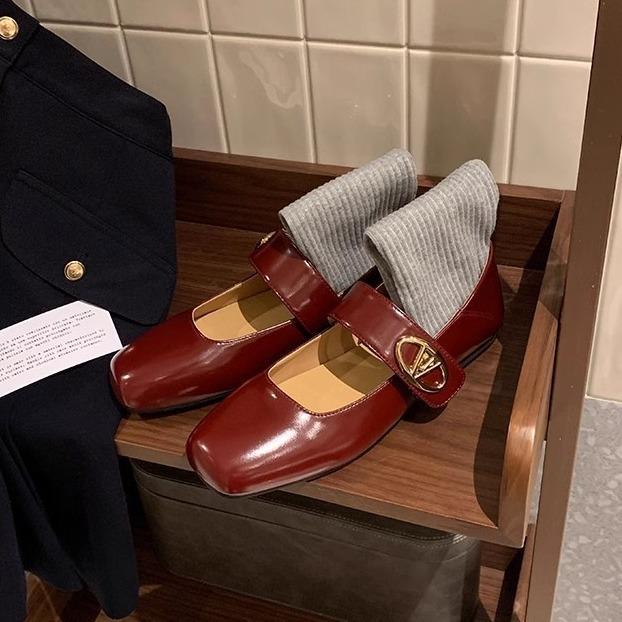 

Версия из коровьей кожи~ Французская кожа, одинарные туфли, мягкая подошва, пряжка-одна-слово, квадратный носок, V-образная пряжка, плоские балетки, новая обувь Мэри Джейн для женщин 40