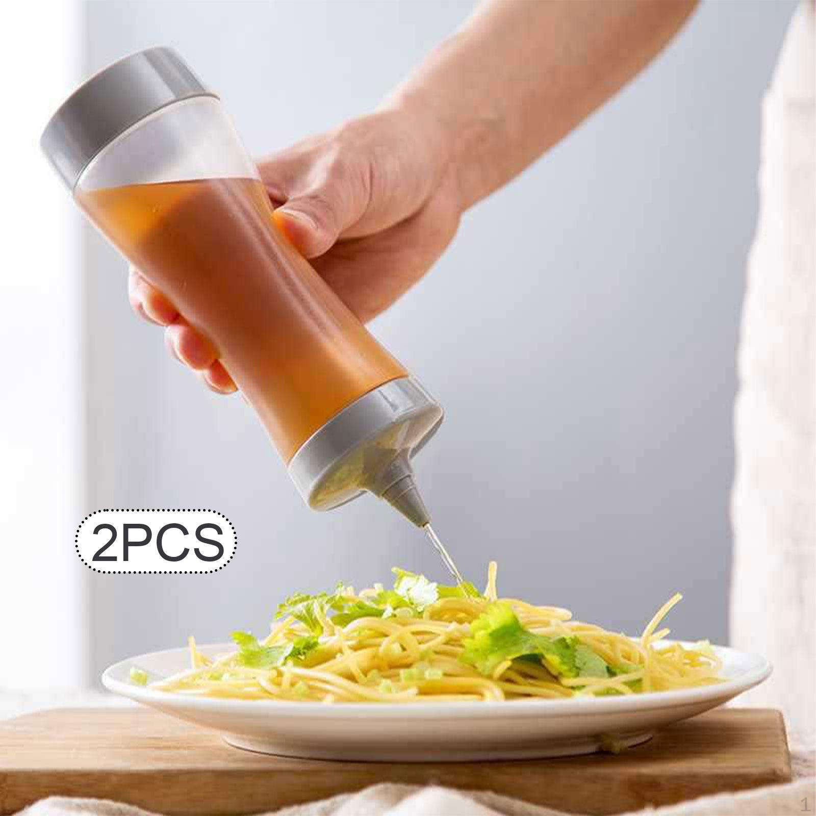 

2 Clear Condiment Squeeze Bottles with Sprayer. рожевий