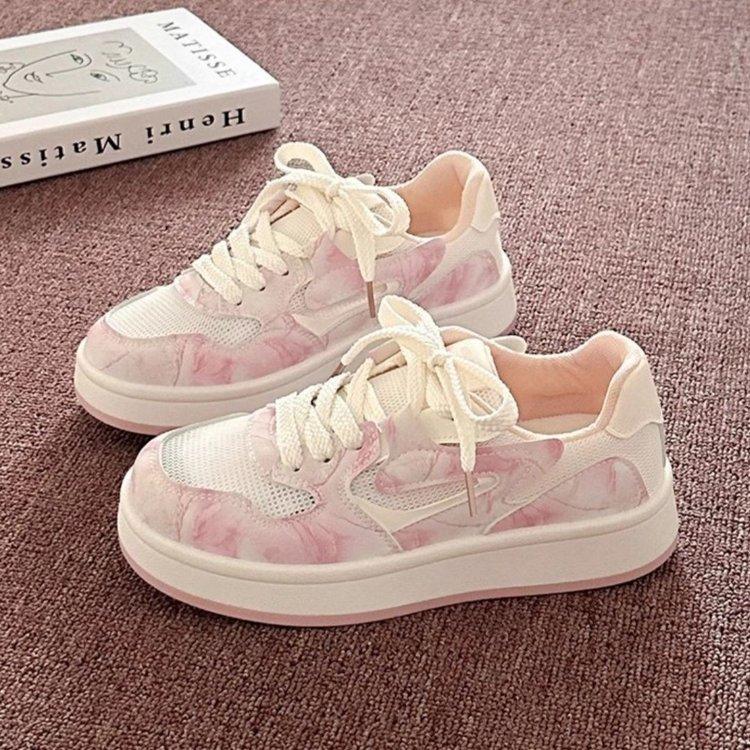 Hochwertige Kirschblütenpuder hohle kleine weiße Schuhe Damen atmungsaktiv 2025 Sommer neue schicke dicksohlige milchweiße runde Zehenpartie Board-Schuhe