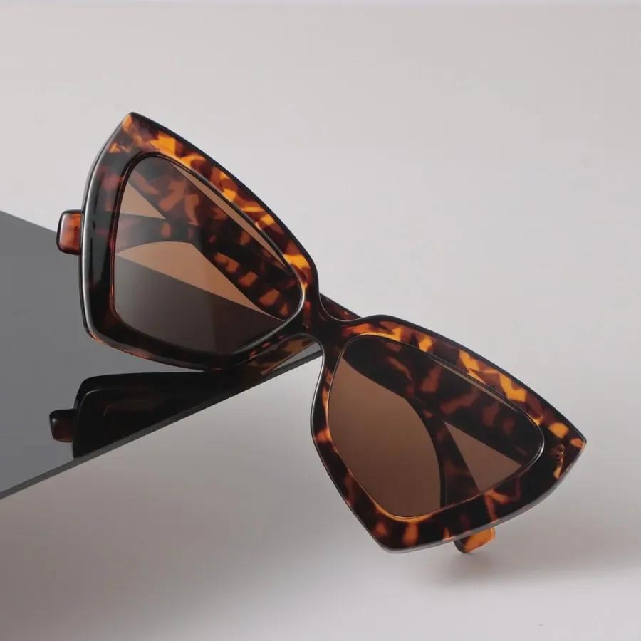 Designer Cat Eye Sunglasses Women Men Retro Black Sun Glasses Luxury Personality Eyewear Mirror Lens Sexy Brand