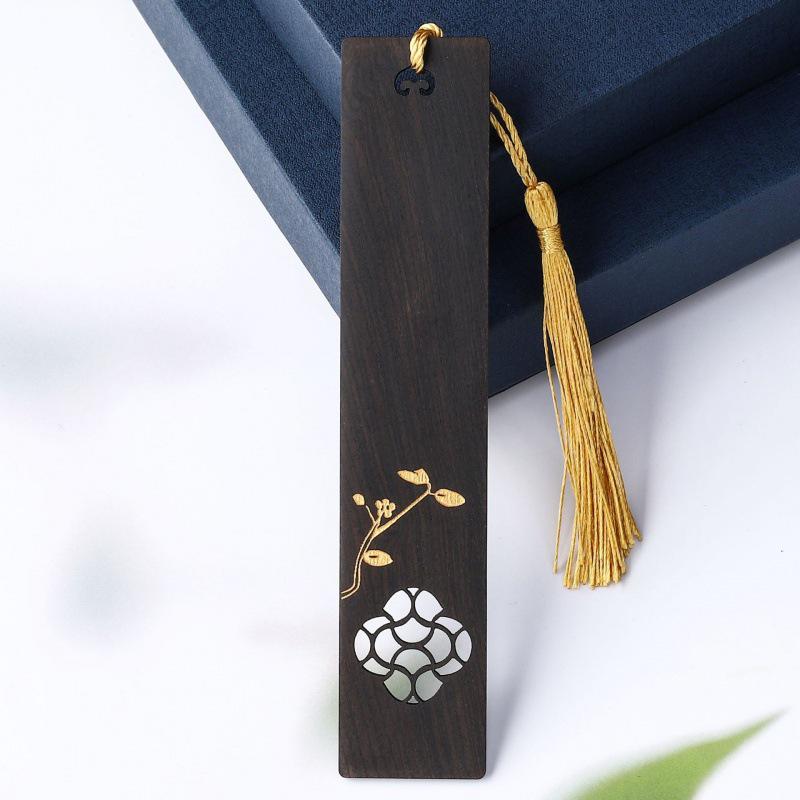 Golden Lattice Ebony Brush Bookmark: Retro Classical Gift for Students
