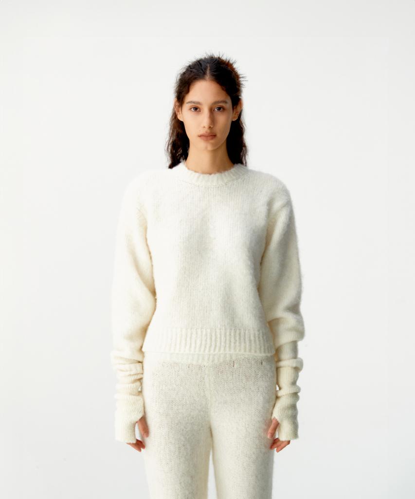Kueoumeon Alpaca Round Crop Knit (Melange Cream)