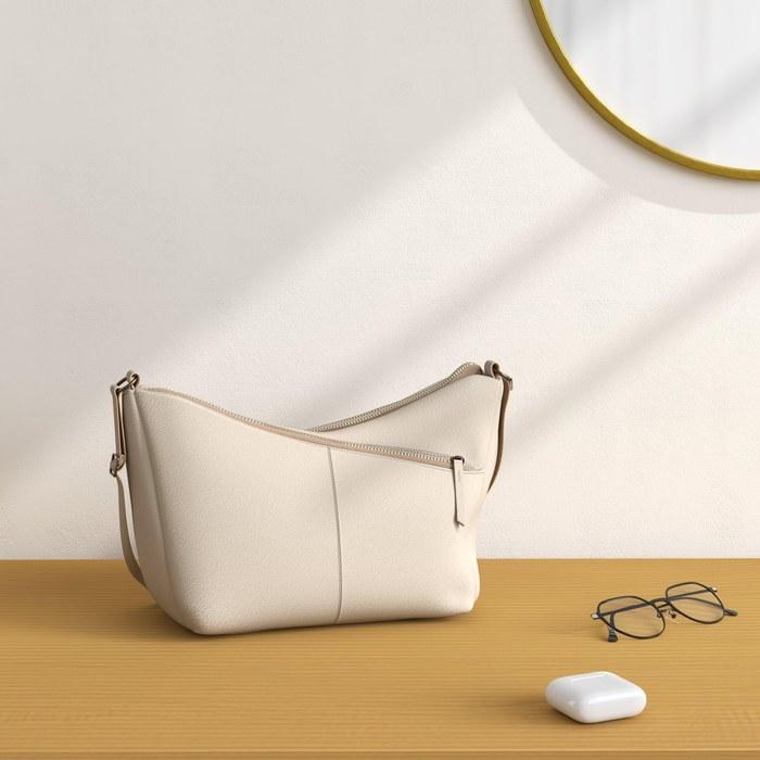 [Brand Name] Shoulder Bag Light Beige Free Size