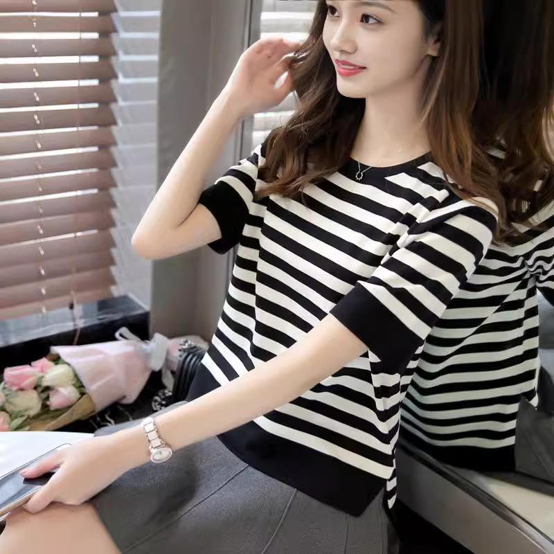 Summer New Women's Loose Korean Large-size Top Black and White Striped Front Short Back Long Short Sleeve T-shirt for Women