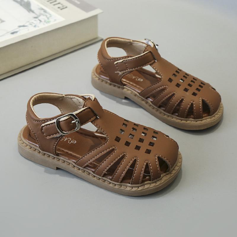 

Kids Beach Shoes Hollowed-out Retro Children Sandals Hook&loop Soild Color 2025 Summer New Boys Girls Casual Shoes for Vacation 23 коричневый