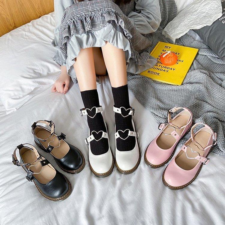 Shallow mouth round head student small leather shoes Harajuku Lolita shoes flat-soled buckle single shoes