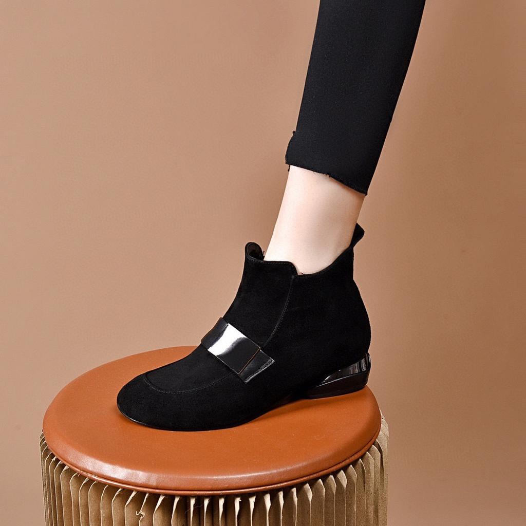 Casual round head bare boots autumn and winter new small short boots first layer cowhide square buckle flat bottom women's boots leather boots