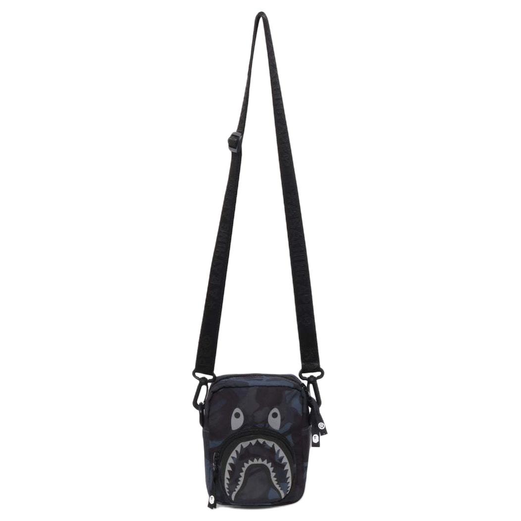 

A Bathing Ape X MMJ Collaboration Full Print Camouflage Shark Polyester Mini Shoulder Crossbody Bag Men bags Black 1L23-190-903 Black