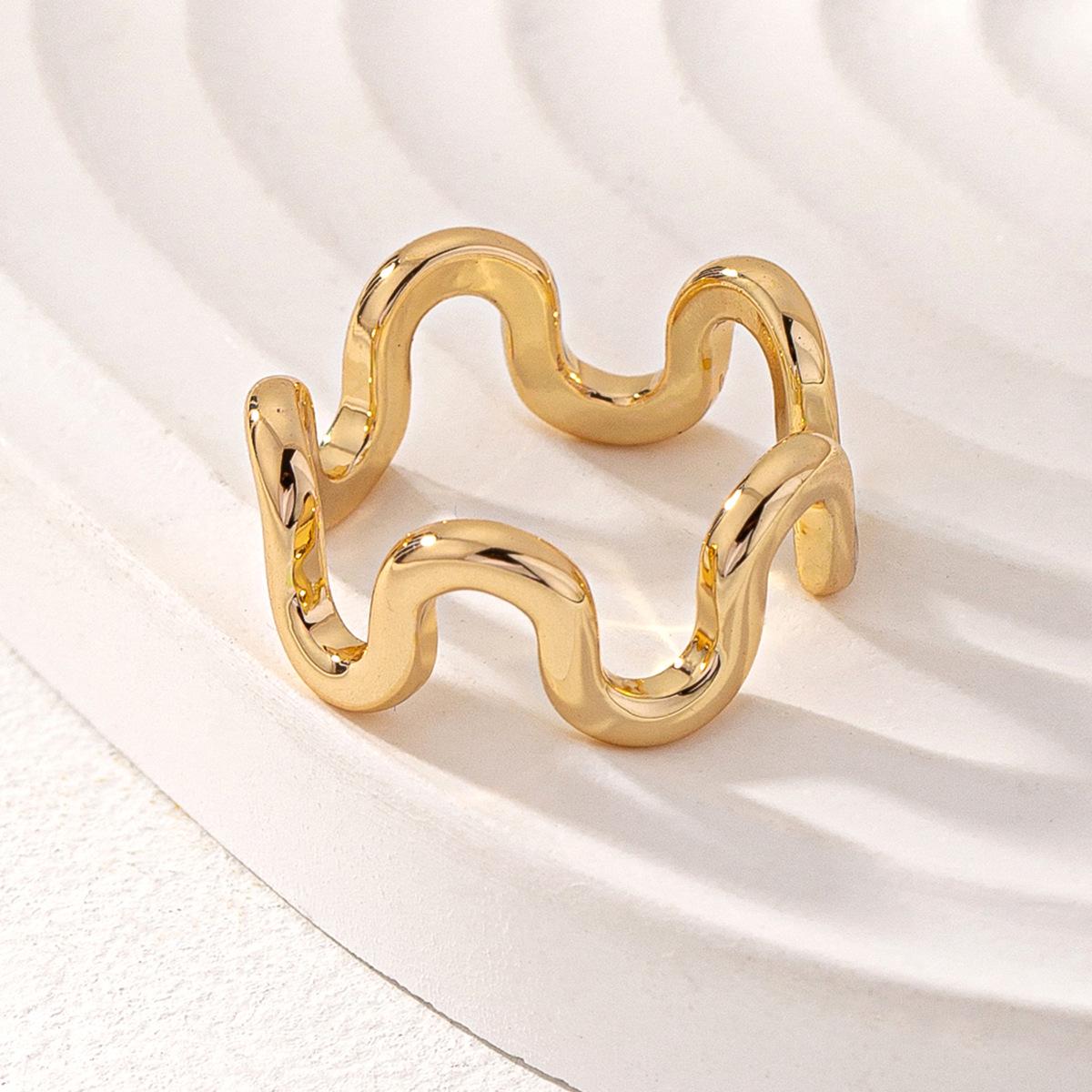 

Базовое кольцо-лента в форме волны - Европейские и американские популярные украшения в стиле INS