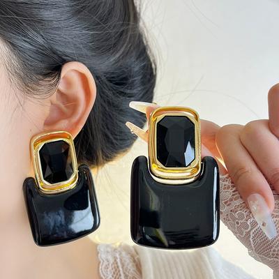 Boucles d'oreilles Clous Géométriques Lisses Rétro en Cristal Acrylique Boucles d'oreilles Longues Personnalité Exagérée Accessoires de Bijoux Haut de Gamme