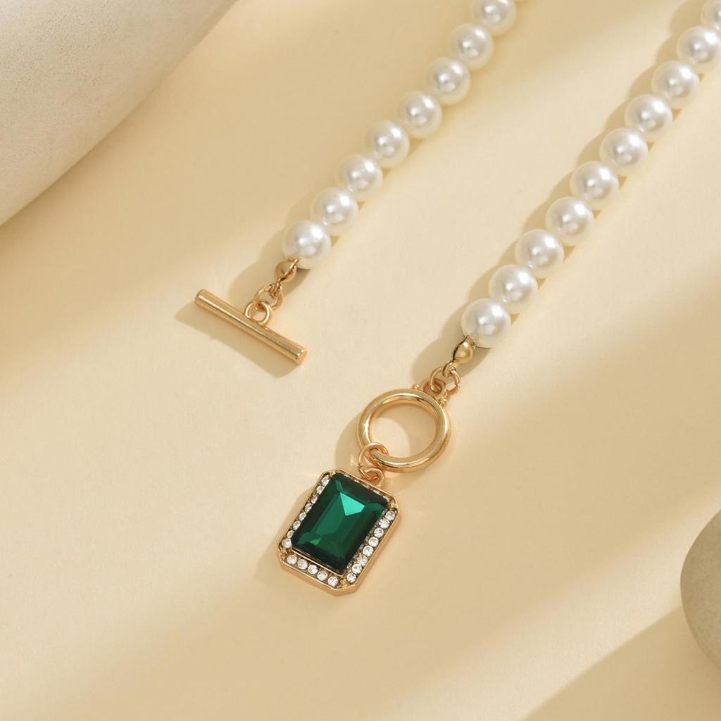 Versatile European & American Fashion Beaded Imitation Pearl Necklace with Emerald Pendant