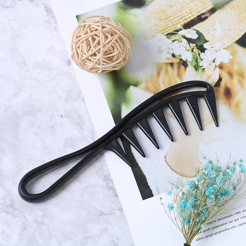 Shark Jumbo Wide-Tooth Hair Comb with Black Handle – Professional Grip Design for Men's Hairdressing