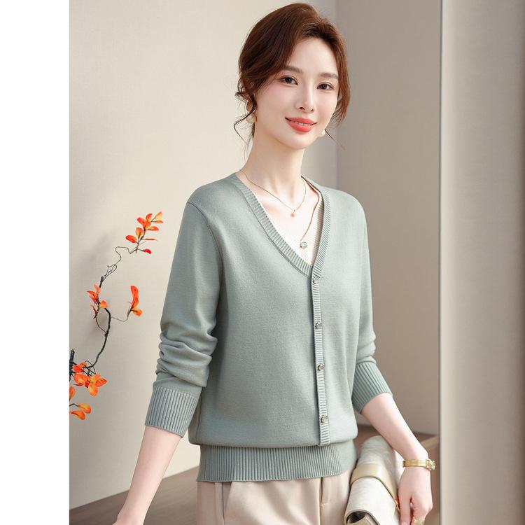 Nový styl jarní a podzimní tenký svetr základní tričko top pro matky středního věku jarní falešný dvoudílný pletený trikot s dlouhým rukávem