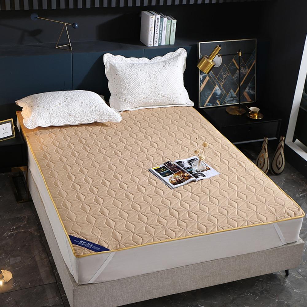 Non-slip Mattress Pad Anti Dust Bed Cover Protectors Pads Throw Mattress  Elderly
