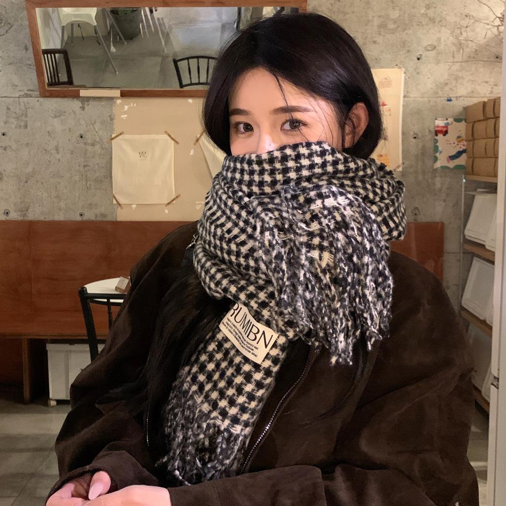 Classic reproduction black and white thousand bird grid imitation cashmere fringed scarf versatile for men and women thickened student thickened scarf