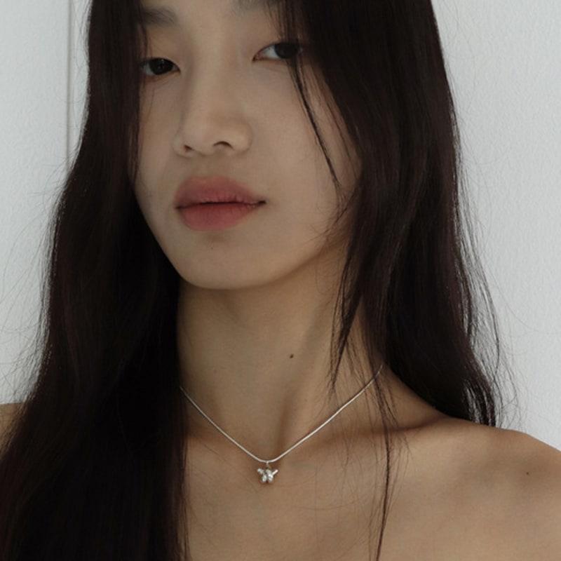 VINOOM mini knot necklace