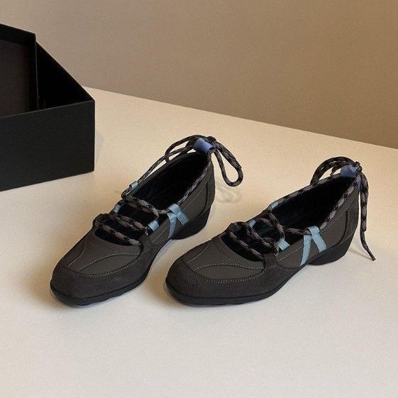 

Гигантские и тонкие новые модели осени 2025 года, новая зарубежная стильная одинарная обувь, женские балетки в спортивном стиле с юбками, повседневная обувь 35 серый