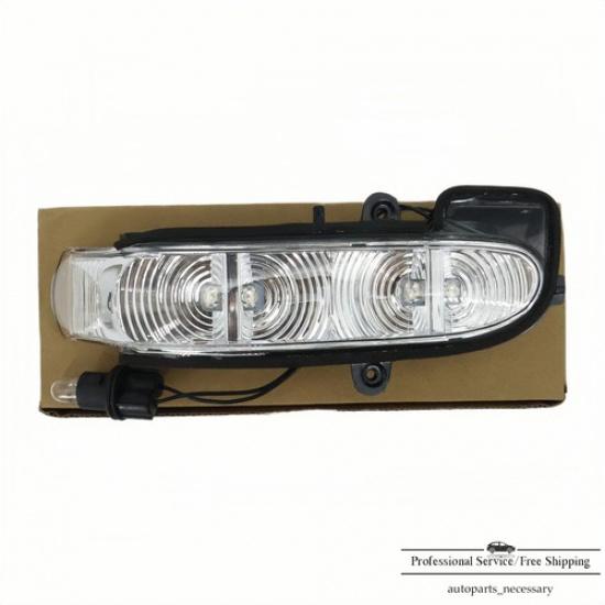 2038201321 Left Side Mirror Turn Signal Light For Mercedes W211 E320 E350 G500